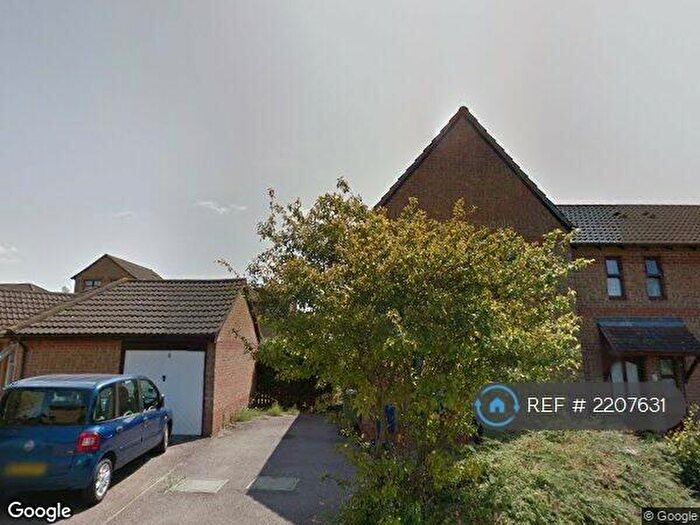 3 Bedroom End Of Terrace House To Rent In Wynyard Court, Oldbrook, Milton Keynes, MK6