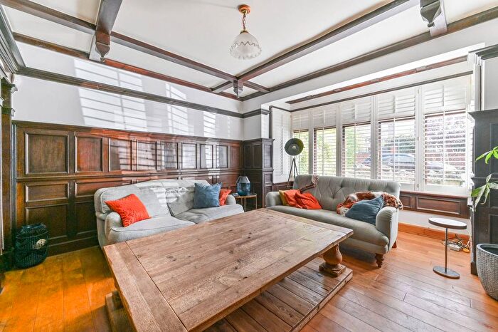 5 Bedroom Semi-detached House To Rent In Oaks Avenue, Gipsy Hill, London, SE19