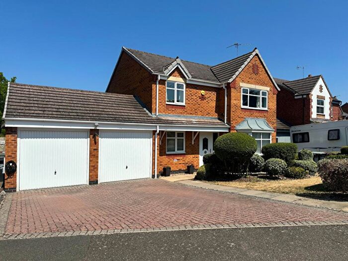 4 Bedroom Detached House For Sale In Andrews Way, Raunds, NN9