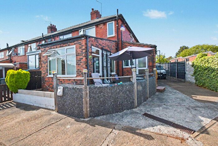 3 Bedroom End Terrace House For Sale In Whitehall Road, Leeds, West Yorkshire, LS12