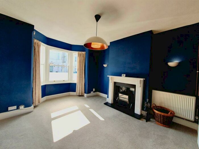 2 Bedroom Terraced House To Rent In Hawthorn Road, Kettering, NN15