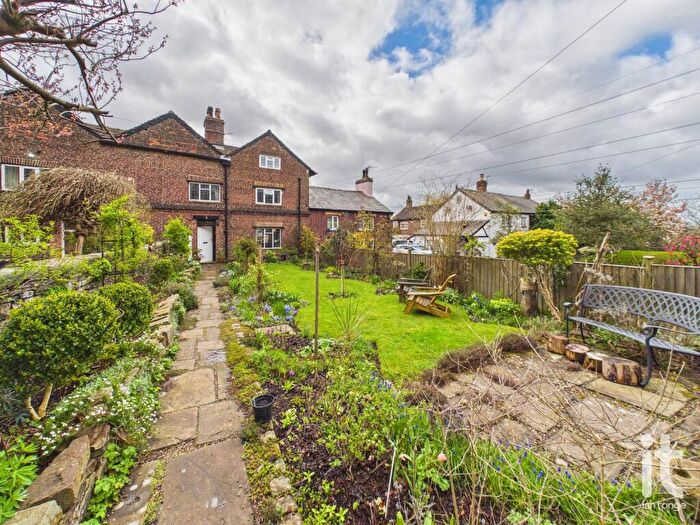 3 Bedroom Terraced House For Sale In Marple Old Road, Offerton, Stockport, SK2