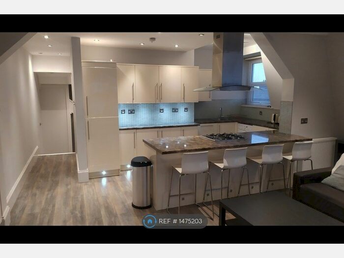 3 Bedroom Flat To Rent In Muswell Hill, London, N10