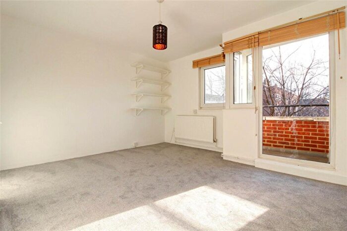 1 Bedroom Apartment To Rent In Woodseer Street, Brick Lane, Shoreditch, E1