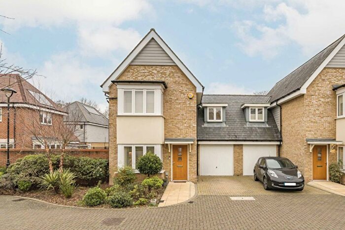 3 Bedroom Property To Rent In Nettleford Place, Sunbury-On-Thames, TW16