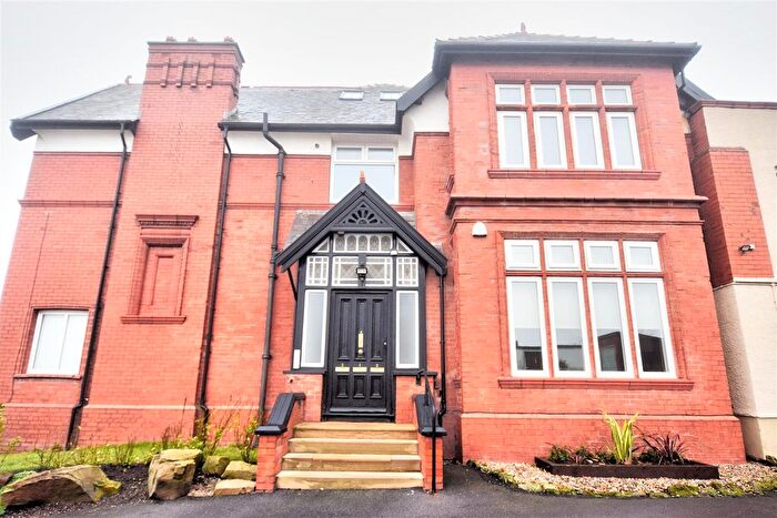 4 Bedroom Flat To Rent In The Serpentine, Crosby, Liverpool, L23