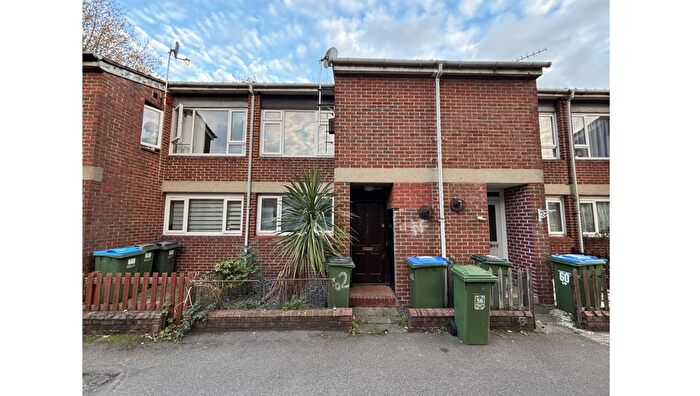 2 Bedroom Property For Sale In Armitage Road, Greenwich, London, SE10