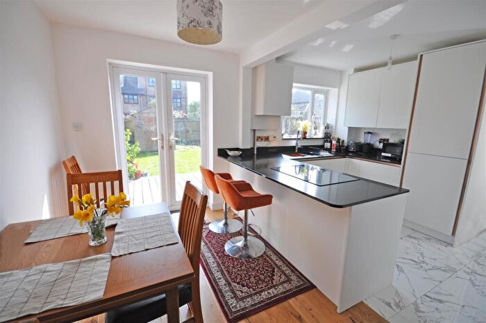 3 Bedroom End Of Terrace House For Sale In Kilpatrick Close, Eastbourne, BN23
