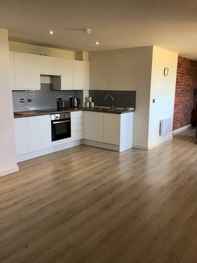2 Bedroom Apartment To Rent In Cape Street, Bradford, West Yorkshire, BD1