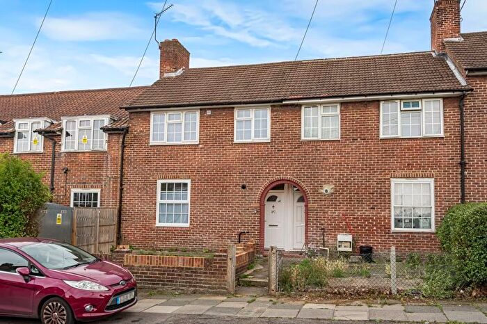 3 Bedroom Terraced House To Rent In Shaw Road, Bromley, BR1