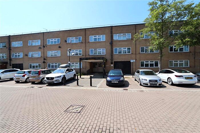 Apartment For Sale In North Tenth Street, Milton Keynes, MK9