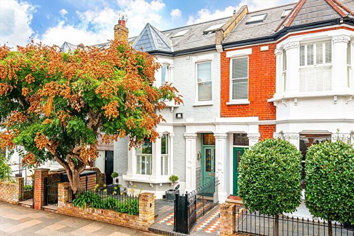 4 Bedroom Property For Sale In Beaconsfield Road, Twickenham, TW1