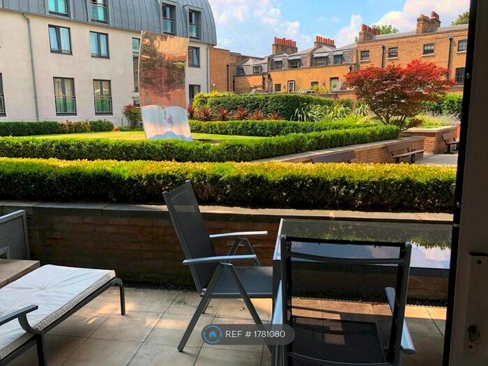 2 Bedroom Flat To Rent In Angel Southside, London, EC1V