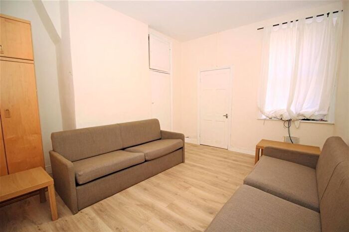 2 Bedroom Flat To Rent In Coniston Avenue, Newcastle Upon Tyne, NE2