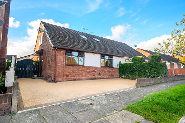 4 Bedroom Bungalow For Sale In Woburn Avenue, Newton-Le-Willows, WA12