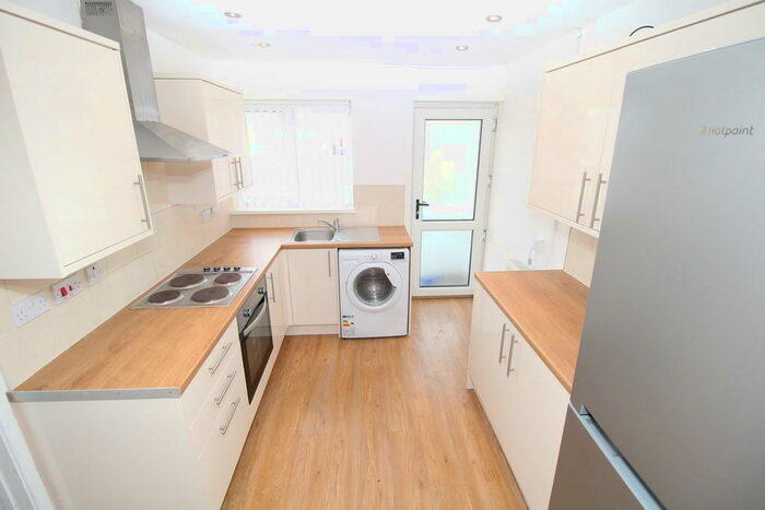 4 Bedroom Terraced House To Rent In Tower Street, Pontypridd, CF37