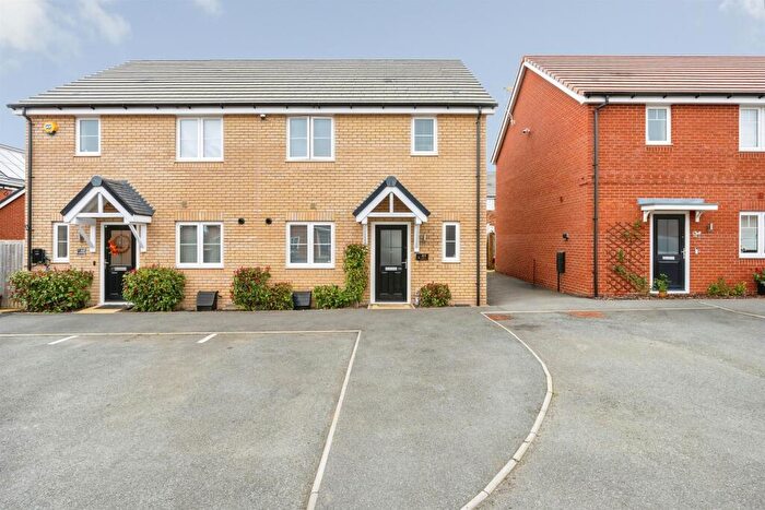 3 Bedroom Semi Detached House For Sale In Skye Gardens, Houghton Regis, Dunstable, LU5