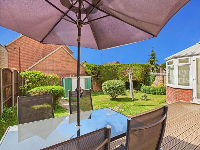 3 Bedroom Link Detached House For Sale In Tennyson Road, Diss, IP22