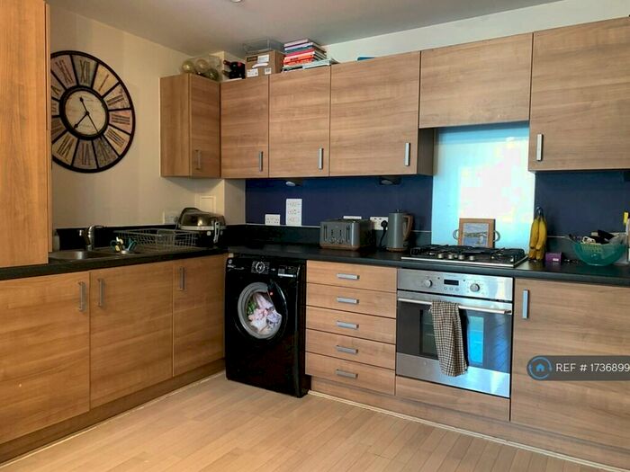 2 Bedroom Flat To Rent In Gary Court, Croydon, CR0