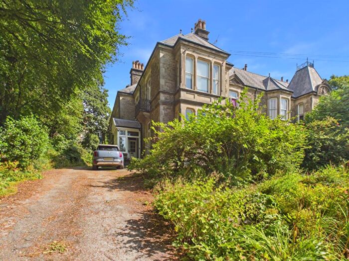 3 Bedroom Apartment For Sale In Park Road, Buxton, SK17