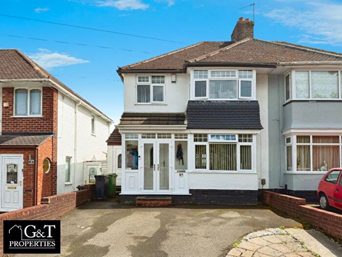 3 Bedroom Semi-Detached House For Sale In Rosemary Crescent, Dudley, DY1