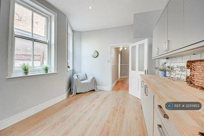 6 Bedroom Semi-Detached House To Rent In Riding Street, Southport, PR8