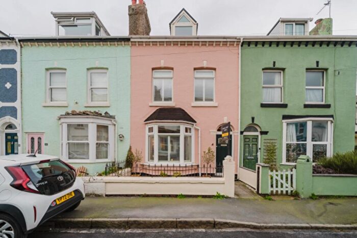 4 Bedroom Terraced House For Sale In Lake Road, CH47