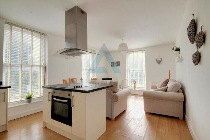 2 Bedroom Flat To Rent In Ferndale Street, London, E6