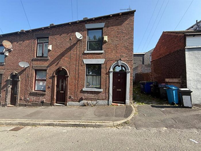 2 Bedroom End Of Terrace House For Sale In Cornhill Street, Watersheddings, Oldham, OL1
