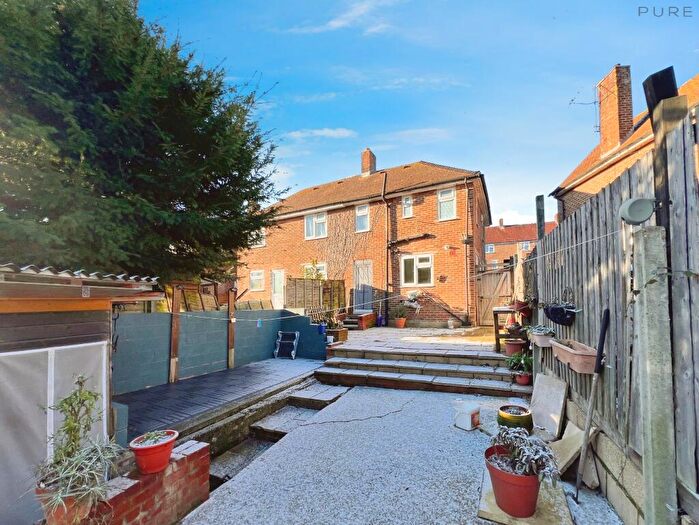 2 Bedroom Semi Detached House For Sale In Myrtle Road, Southampton, SO16