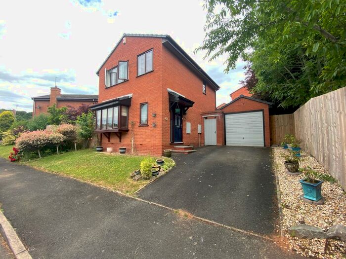 3 Bedroom House To Rent In Batsford Close, Redditch, B98