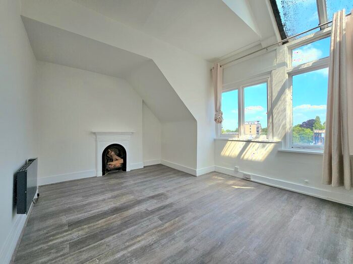 2 Bedroom Flat To Rent In Rectory Road, Beckenham, BR3