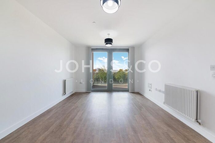 1 Bedroom Apartment To Rent In Waterside Heights, Waterside Park, London, E16
