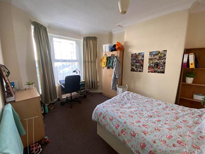 5 Bedroom House To Rent In Malefant Street, Cathays, Cardiff, CF24