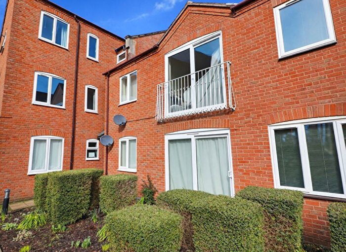 2 Bedroom Flat To Rent In St Chads Court, Lichfield, WS13