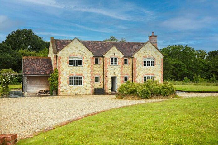 4 Bedroom Country House To Rent In South Brewham, Bruton, BA10