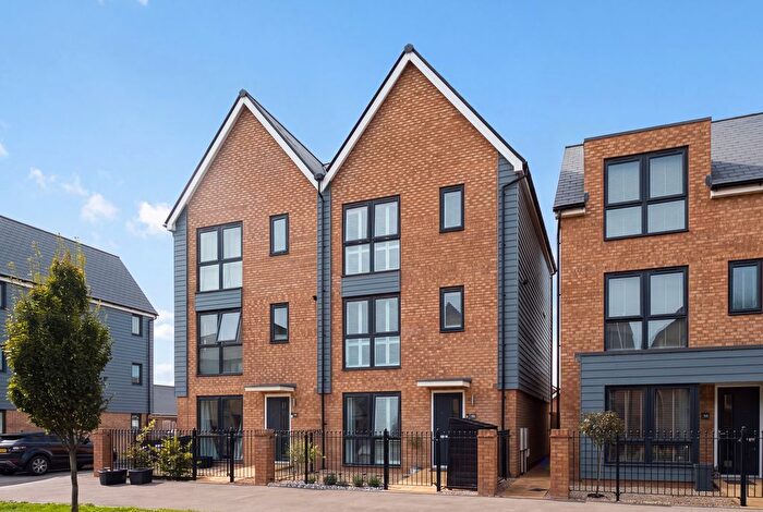 4 Bedroom Semi-Detached House For Sale In Cowleaze Path, Banwell, BS29
