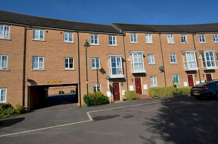 4 Bedroom Terraced House To Rent In New Lakeside, Hampton Vale, Peterborough, PE7
