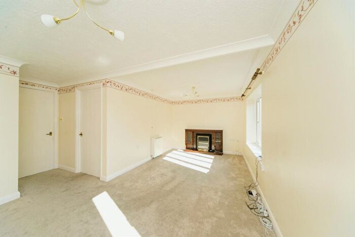 1 Bedroom Flat For Sale In Church Bailey, Westham, Pevensey, BN24