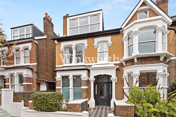 1 Bedroom Apartment For Sale In Gloucester Drive, Finsbury Park, N4