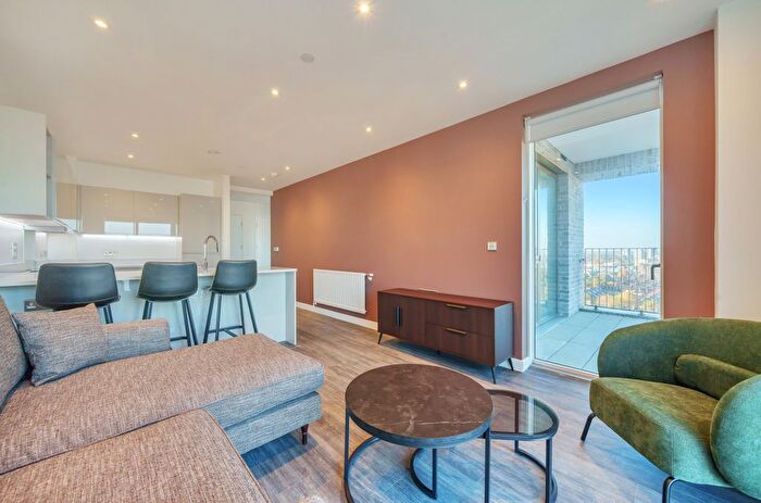 1 Bedroom Flat To Rent In Thurlow Street, London, SE17