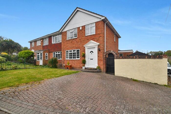 3 Bedroom Semi Detached House For Sale In Wigmore Road, Wigmore, Gillingham, ME8