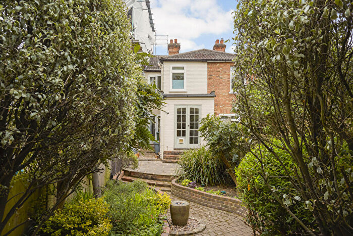 2 Bedroom Terraced House To Rent In Glencoe Road, Weybridge, KT13