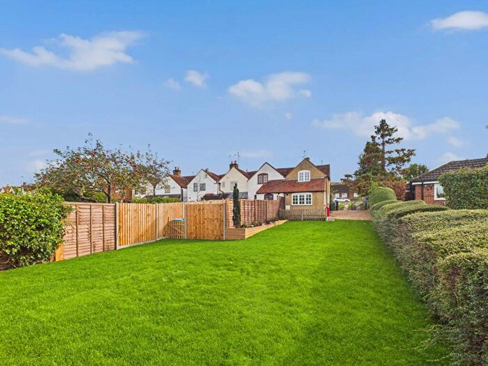 2 Bedroom End Of Terrace House For Sale In Tring Road, Wendover, HP22