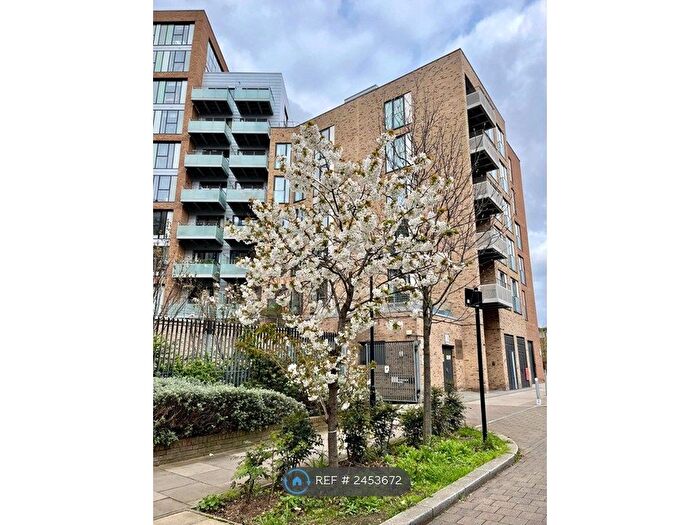 2 Bedroom Flat To Rent In Lovelace Street, London, E8
