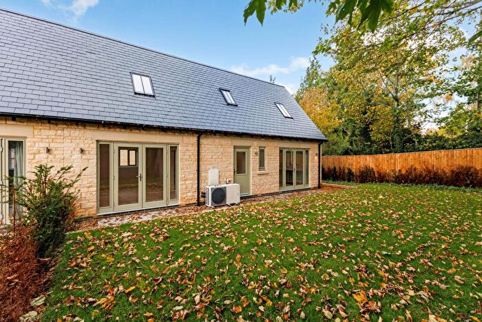 2 Bedroom Semi-Detached House For Sale In Blackditch, Witney, OX29