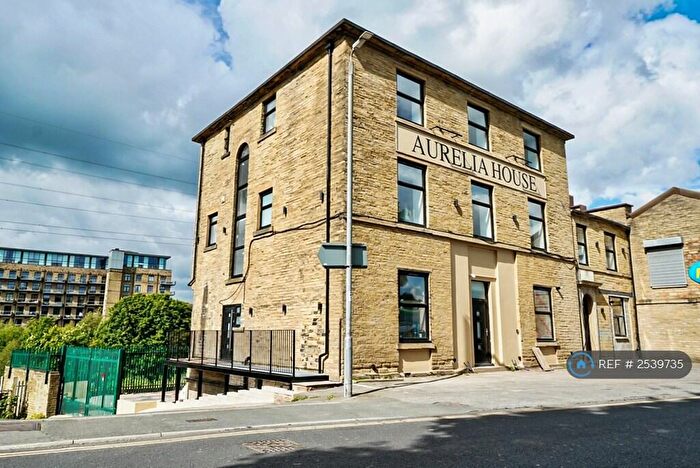 2 Bedroom Flat To Rent In Aurelia House, Brighouse, HD6