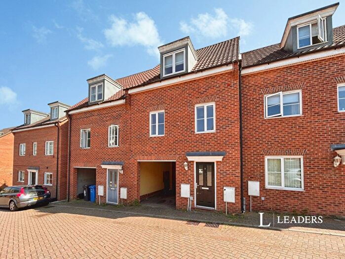 3 Bedroom Terraced House For Sale In Attoe Walk, Norwich, Norfolk, NR3