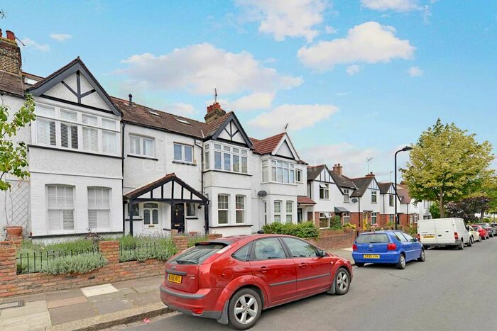 4 Bedroom Property To Rent In Bellevue Road, Ealing, W13