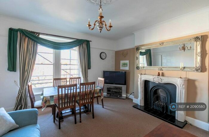 3 Bedroom Flat To Rent In Beaufort Road, Bristol, BS8